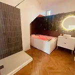 Apartman Le Jungle ****